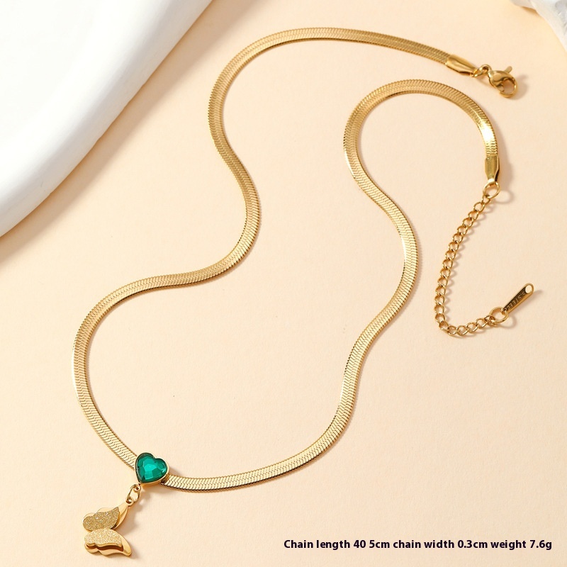 Titanium Steel Necklace Women's Retro Love Emerald - Image 4
