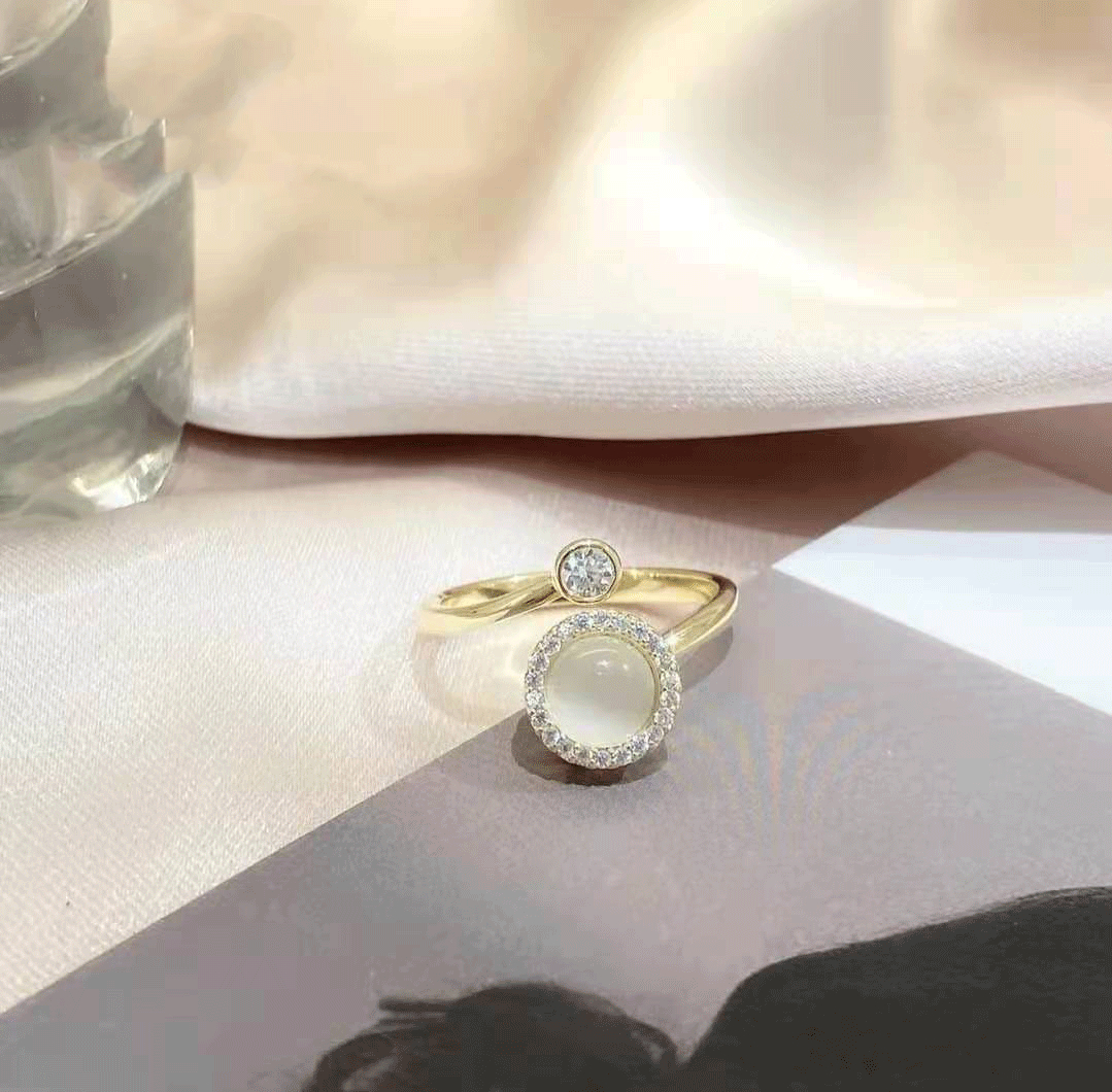 Female Fashion Cat's Eye Moonstone Rotatable Ring - Image 8