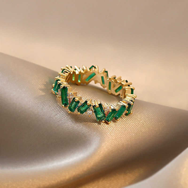 Minimalist Emerald Gemstone Index Ring - Image 3