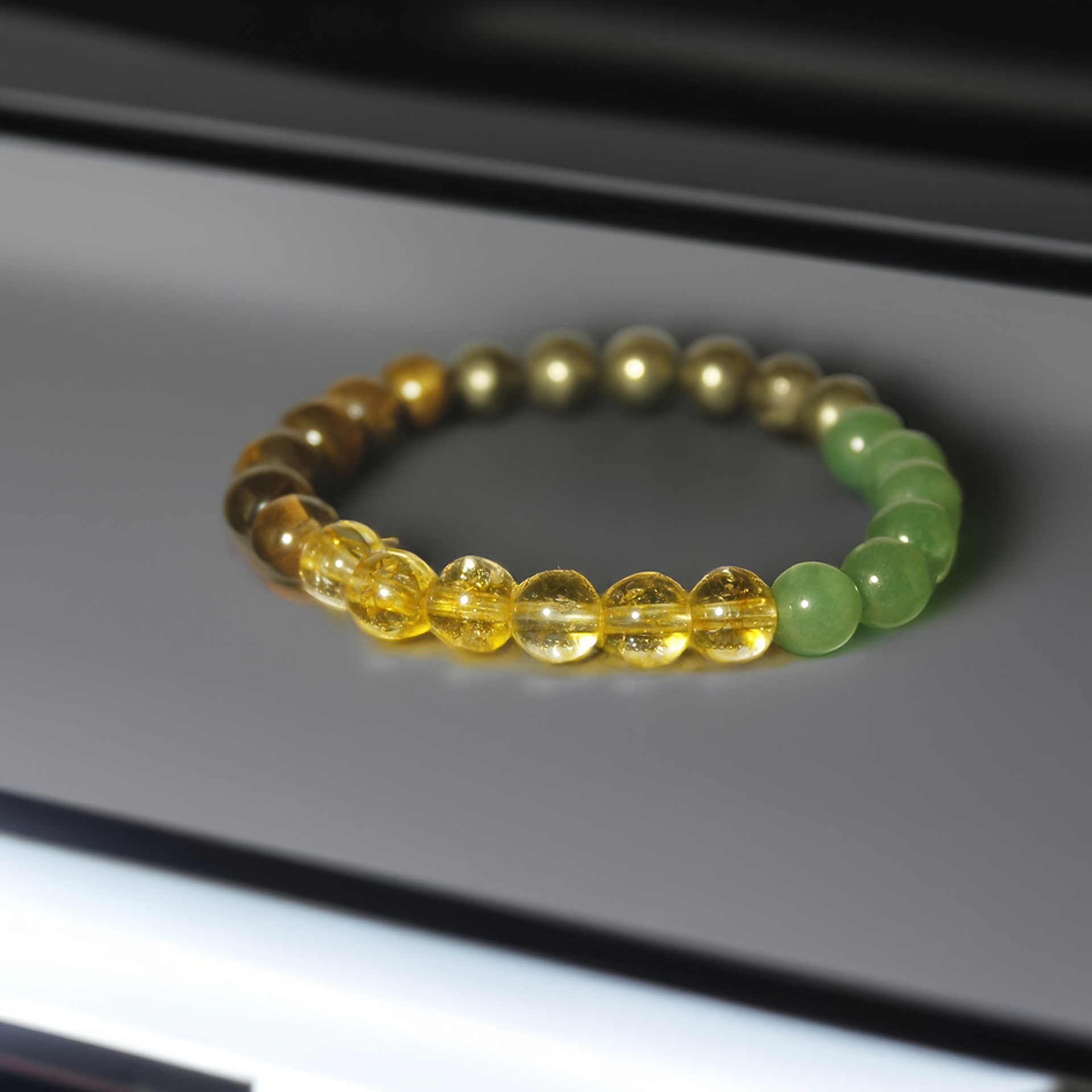 Citrine Men's Green Dongling Tiger-eye Bracelet - Image 4